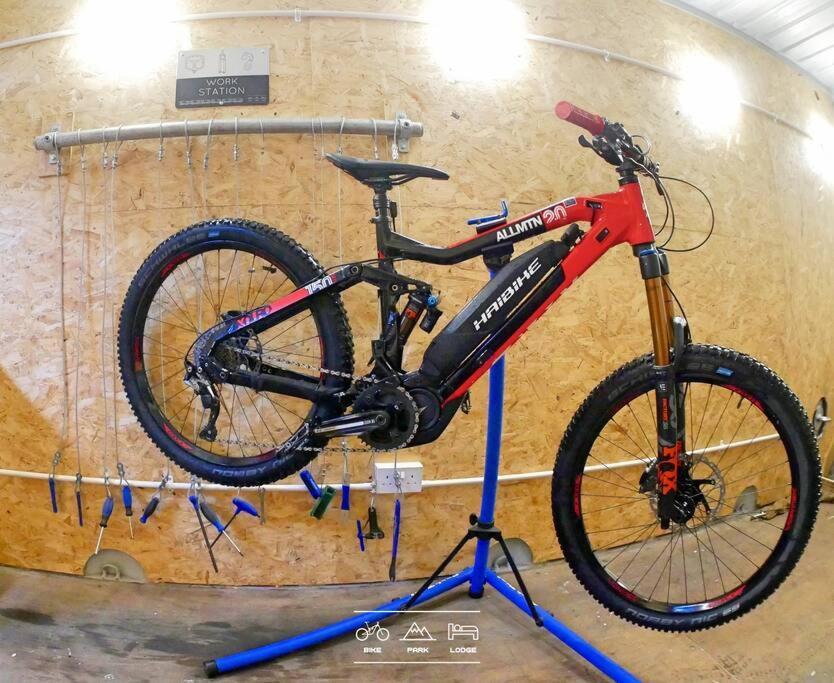 Bike Park Lodge #2 Merthyr Tydfil Exterior foto